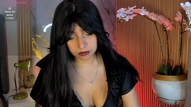 Snapshot of artemish__ chatting on September 24, 2025, 4:52 am artemish online show from September 24, 2025, 4:52 am