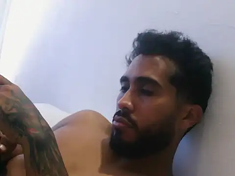 TU-MORENOO online show from October 10, 2025, 4:30 pm