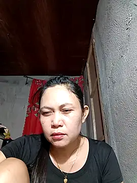 Everleigh mom online show from December 17, 2025, 9:58 am