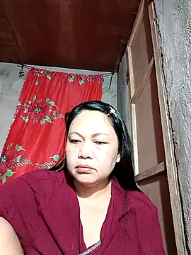 Snapshot of Everleigh_mom chatting on September 12, 2025, 7:57 pm Everleigh mom online show from September 12, 2025, 7:57 pm