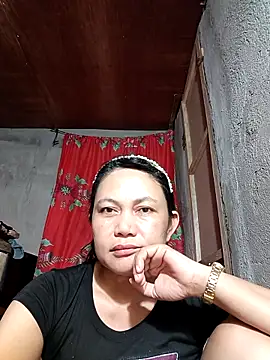 Snapshot of Everleigh_mom chatting on September 25, 2025, 10:32 am Everleigh mom online show from September 25, 2025, 10:32 am