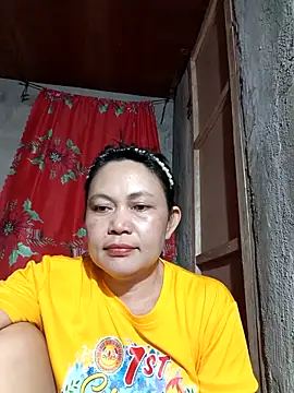 Snapshot of Everleigh_mom chatting on September 13, 2025, 11:54 am Everleigh mom online show from September 13, 2025, 11:54 am