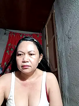 Snapshot of Everleigh_mom chatting on October 11, 2025, 8:10 pm Everleigh mom online show from October 11, 2025, 8:10 pm