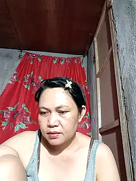 Snapshot of Everleigh_mom chatting on September 11, 2025, 10:59 am Everleigh mom online show from September 11, 2025, 10:59 am