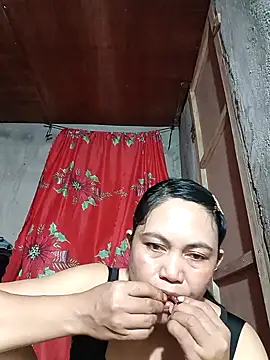 Snapshot of Everleigh_mom chatting on September 15, 2025, 10:21 pm Everleigh mom online show from September 15, 2025, 10:21 pm