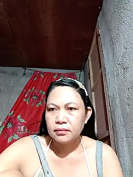 Snapshot of Everleigh_mom chatting on September 20, 2025, 7:19 pm Everleigh mom online show from September 20, 2025, 7:19 pm