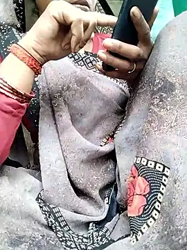 Hot yasha online show from October 6, 2025, 4:35 am