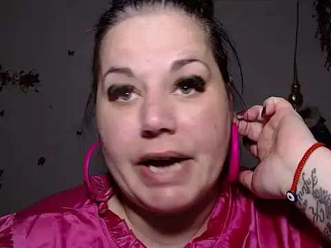 andreea2011 online show from September 26, 2025, 6:37 pm