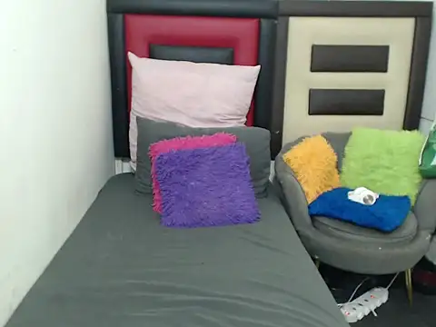 Lsnickykhanyile online show from January 10, 2026, 8:53 am