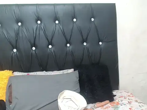 Snapshot of Lsnickykhanyile chatting on October 30, 2025, 4:04 pm Lsnickykhanyile online show from October 30, 2025, 4:04 pm