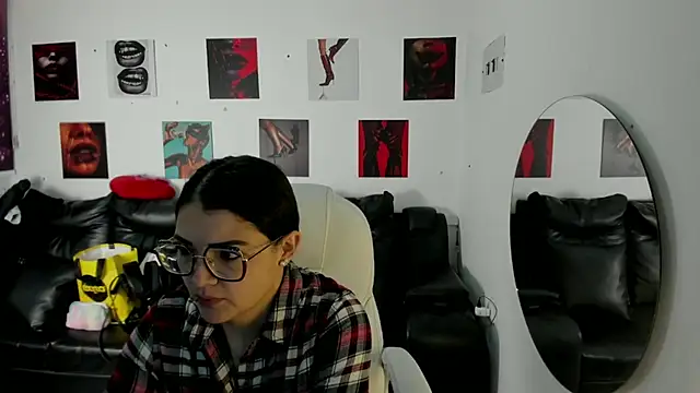 Snapshot of iam_sammy_01 chatting on November 19, 2025, 12:16 pm iam sammy 01 online show from November 19, 2025, 12:16 pm