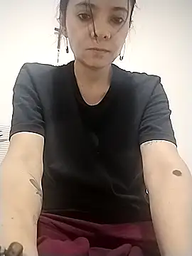 Snapshot of Cami_Konor chatting on October 10, 2025, 8:31 pm Cami Konor online show from October 10, 2025, 8:31 pm