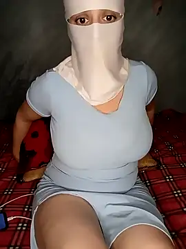 Snapshot of Lamia_Queen_ chatting on September 28, 2025, 1:18 pm Lamia Queen  online show from September 28, 2025, 1:18 pm