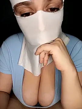 Snapshot of Lamia_Queen_ chatting on October 11, 2025, 1:28 am Lamia Queen  online show from October 11, 2025, 1:28 am