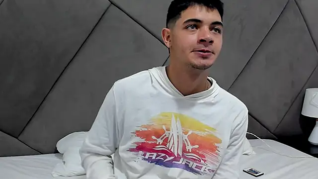 andrew colleman online show from November 4, 2025, 7:23 am