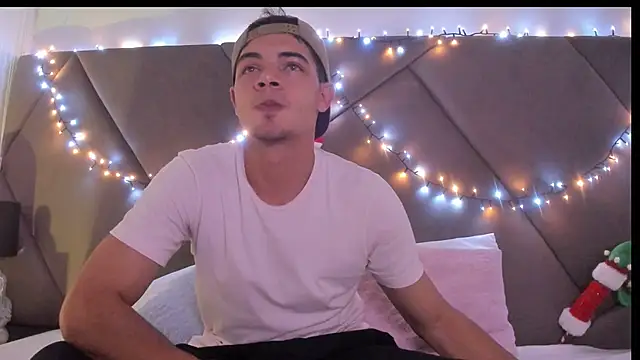 andrew colleman online show from November 13, 2025, 6:17 am