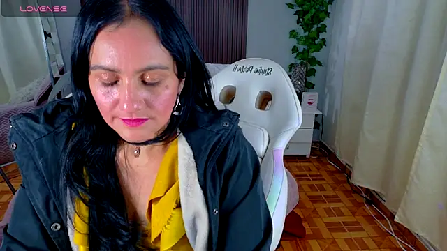 kataleya 29 online show from November 14, 2025, 8:34 pm