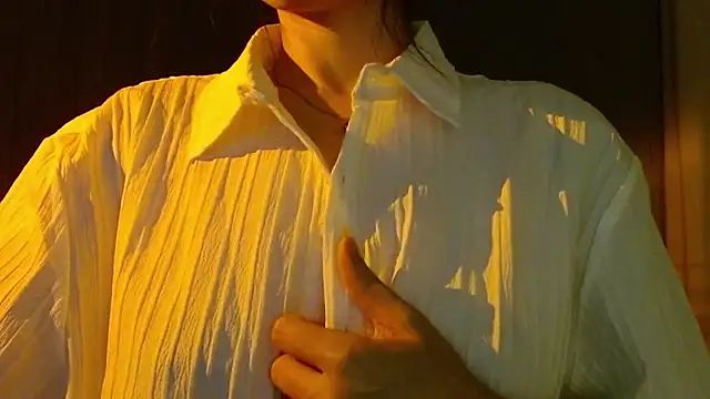 lia ana online show from October 9, 2025, 6:58 am