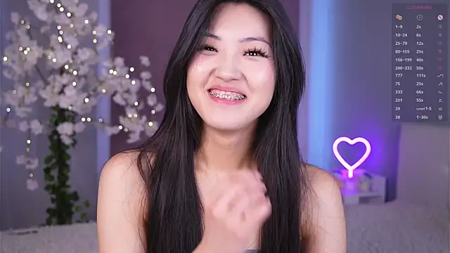 FancyEsten online show from May 16, 2026, 8:35 am