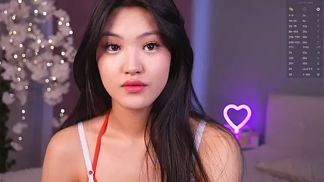 FancyEsten online show from April 3, 2026, 7:37 am