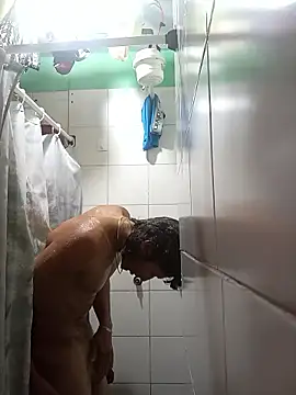 Snapshot of alexandercruz chatting on January 13, 2026, 10:24 pm alexandercruz online show from January 13, 2026, 10:24 pm