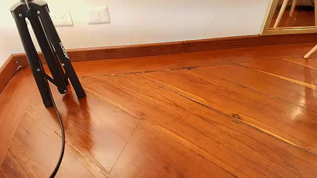 zarah andrew   online show from October 28, 2025, 12:26 pm