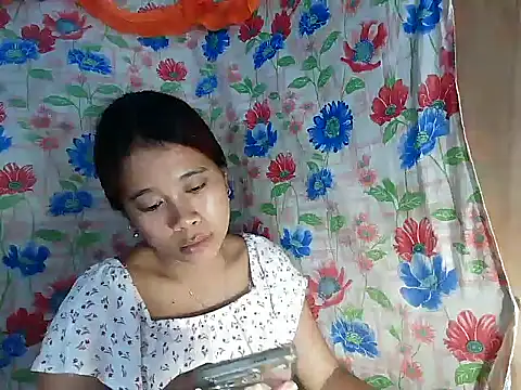 Snapshot of Pinay_Skinny18 chatting on October 8, 2025, 1:12 pm Pinay Skinny18 online show from October 8, 2025, 1:12 pm