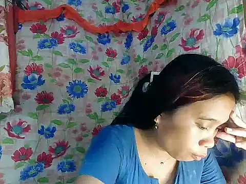 Snapshot of Pinay_Skinny18 chatting on October 17, 2025, 1:57 pm Pinay Skinny18 online show from October 17, 2025, 1:57 pm