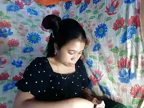 Snapshot of Pinay_Skinny18 chatting on October 23, 2025, 7:56 pm Pinay Skinny18 online show from October 23, 2025, 7:56 pm