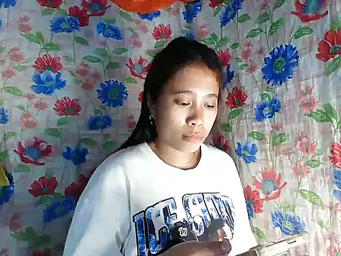 Snapshot of Pinay_Skinny18 chatting on September 28, 2025, 12:56 pm Pinay Skinny18 online show from September 28, 2025, 12:56 pm