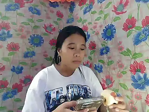 Snapshot of Pinay_Skinny18 chatting on September 28, 2025, 12:50 am Pinay Skinny18 online show from September 28, 2025, 12:50 am