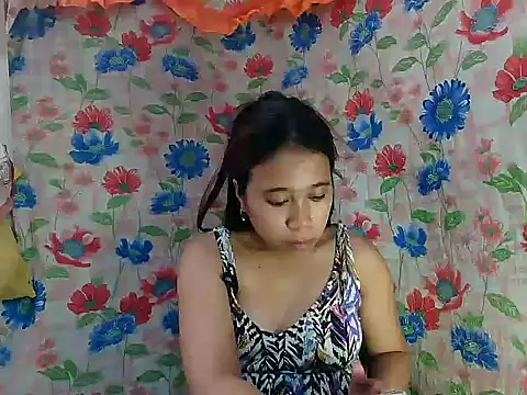 Snapshot of Pinay_Skinny18 chatting on October 25, 2025, 6:12 am Pinay Skinny18 online show from October 25, 2025, 6:12 am