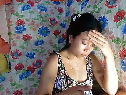 Snapshot of Pinay_Skinny18 chatting on October 24, 2025, 9:19 am Pinay Skinny18 online show from October 24, 2025, 9:19 am