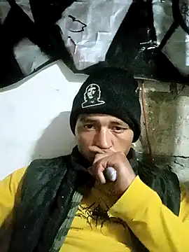 Snapshot of Narckse chatting on October 6, 2025, 12:17 pm Narckse online show from October 6, 2025, 12:17 pm