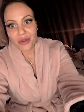 Snapshot of SwedishBaabe chatting on October 25, 2025, 10:43 pm SwedishBaabe online show from October 25, 2025, 10:43 pm