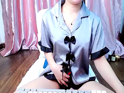 yuna-ka online show from February 4, 2026, 12:55 pm