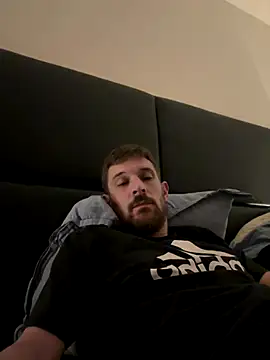 Snapshot of fusion2537 chatting on October 29, 2025, 8:52 pm fusion2537 online show from October 29, 2025, 8:52 pm