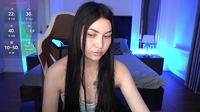 EliseVelour online show from May 14, 2026, 12:46 pm