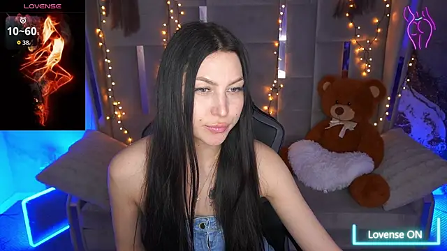 EliseVelour online show from March 24, 2026, 1:33 pm