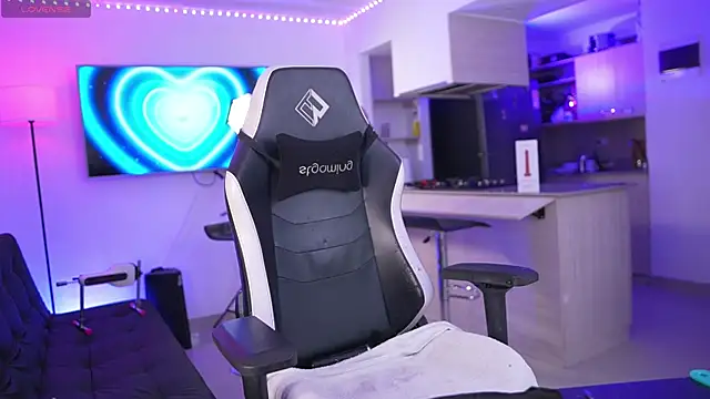 Snapshot of andrea_magic69 chatting on September 27, 2025, 5:02 am andrea magic69 online show from September 27, 2025, 5:02 am