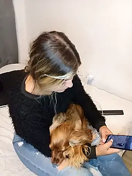 Fernandar2025 online show from November 25, 2025, 2:23 am