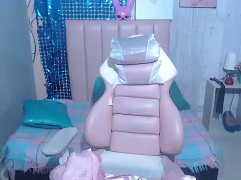 Snapshot of Cary_Addisson chatting on October 4, 2025, 12:50 pm Cary Addisson online show from October 4, 2025, 12:50 pm