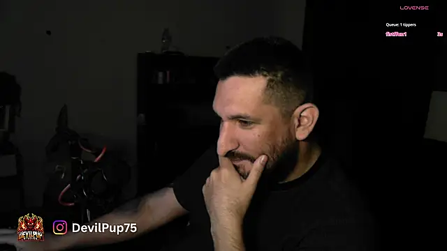 DevilPup75  online show from May 30, 2026, 4:19 am