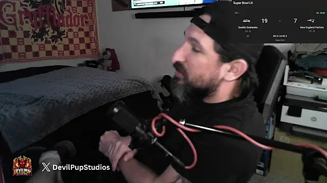 DevilPup75  online show from February 9, 2026, 2:53 am