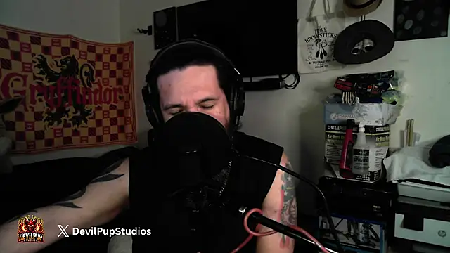 DevilPup75  online show from April 6, 2026, 4:52 pm