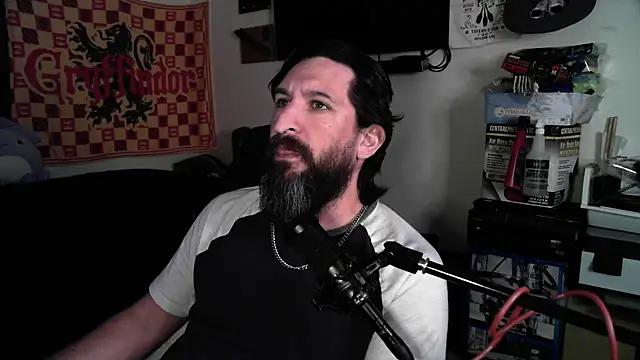 DevilPup75  online show from April 3, 2026, 3:46 am