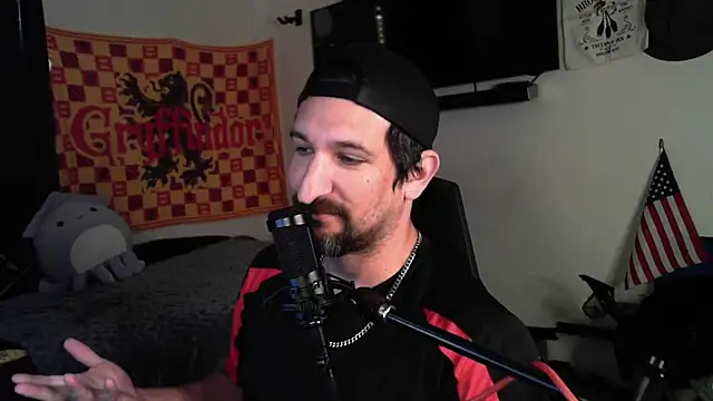 DevilPup75  online show from October 1, 2025, 1:26 pm