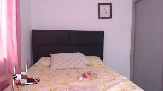 Tiiana online show from March 4, 2026, 5:10 pm