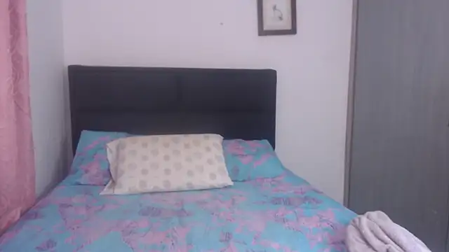 Tiiana online show from March 26, 2026, 7:56 pm