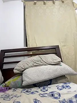 Valen1800 online show from February 25, 2026, 1:39 am